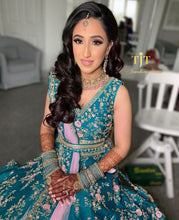 Load image into Gallery viewer, Karishma Reception