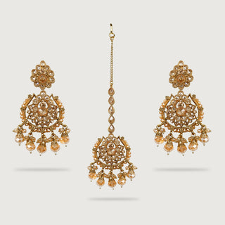 SHREYA EARRINGS AND TIKKA