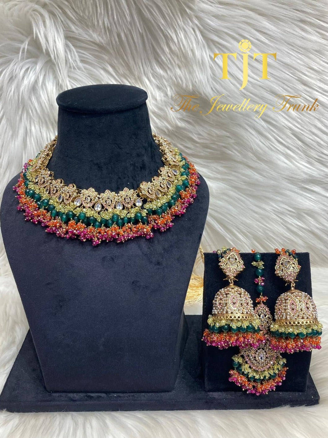 Madiha - Multicoloured White stone