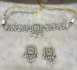 Urmi - Sage Green White Stones