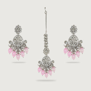 URVI EARRINGS AND TIKKA