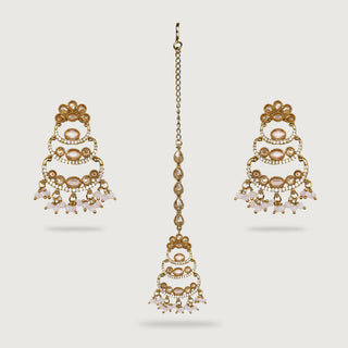 KAVERI EARRINGS AND TIKKA