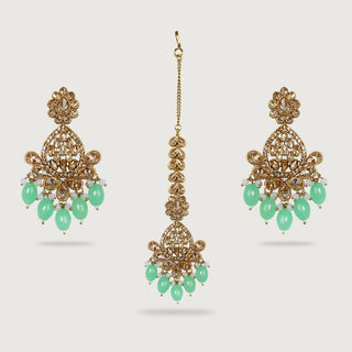 URVI EARRINGS AND TIKKA