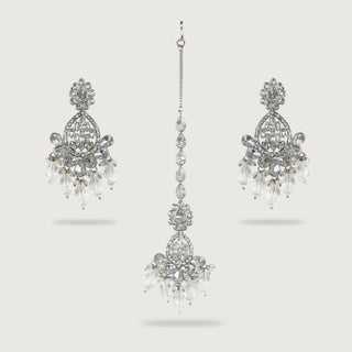 GURNOOR EARRINGS AND TIKKA