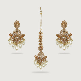 URVI EARRINGS AND TIKKA