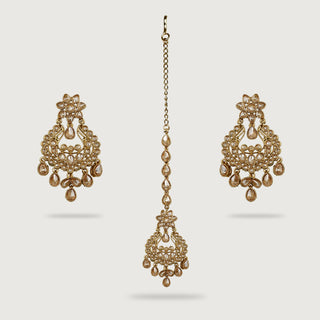 NIRVI EARRINGS AND TIKKA