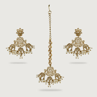 HASINA EARRINGS AND TIKKA