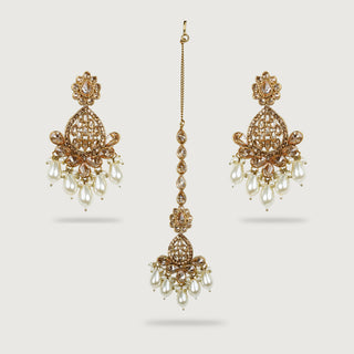 GURNOOR EARRINGS AND TIKKA