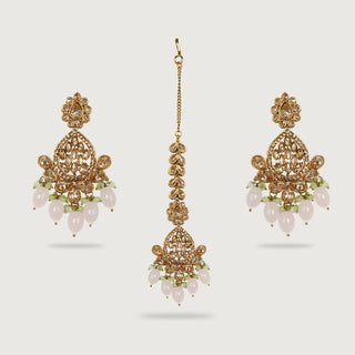 URVI EARRINGS AND TIKKA