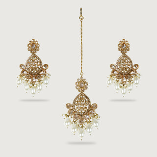 DILPREET EARRINGS AND TIKKA