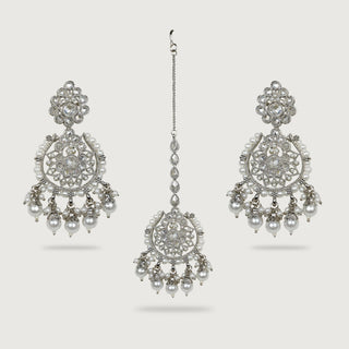 SHREYA EARRINGS AND TIKKA