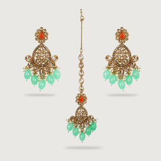 GURNOOR EARRINGS AND TIKKA
