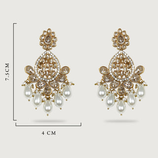 URVI EARRINGS AND TIKKA