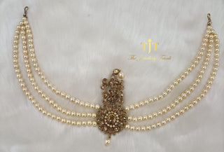 Dav with Pearl chains