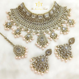 Avya Blush Pink
