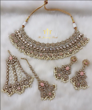 Selina Pink