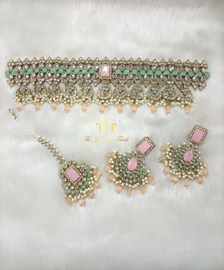 Qurat Green, Pink and peach